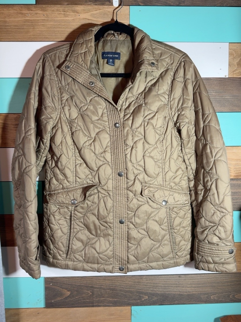 Lands End Women’s XS Quilted Barn Jacket Taupe Snap Front Lightweight Coat
